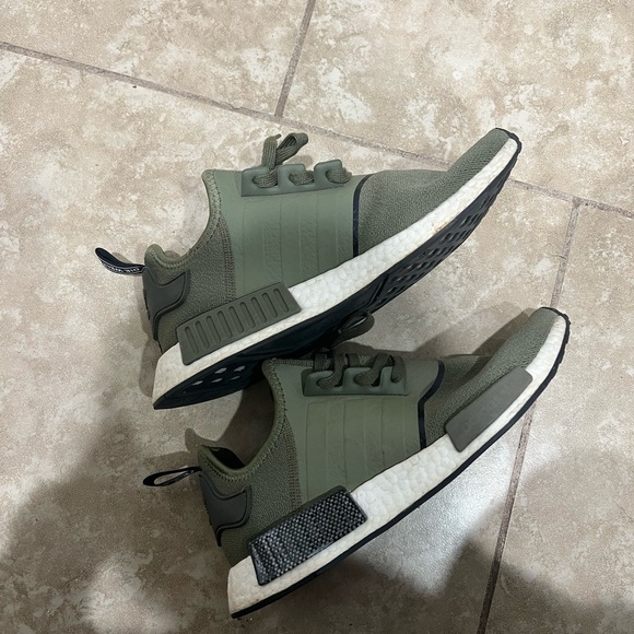 Adidas NMD R1 Raw Khaki Rare Size 11 EUC Sneakerhead Special - Picture 2 of 6